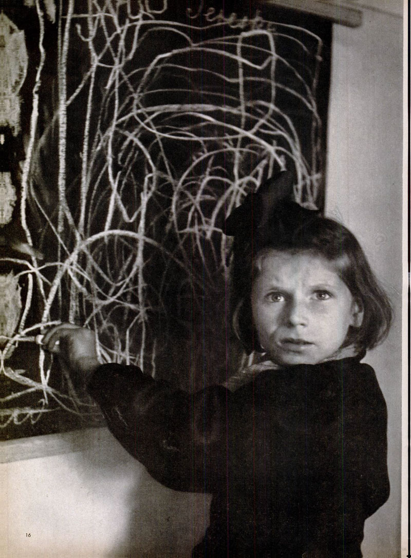 The photograph known as “Tereska” shows Teresa Adwentowska in a Polish orphanage in 1948. © Chim Archive.