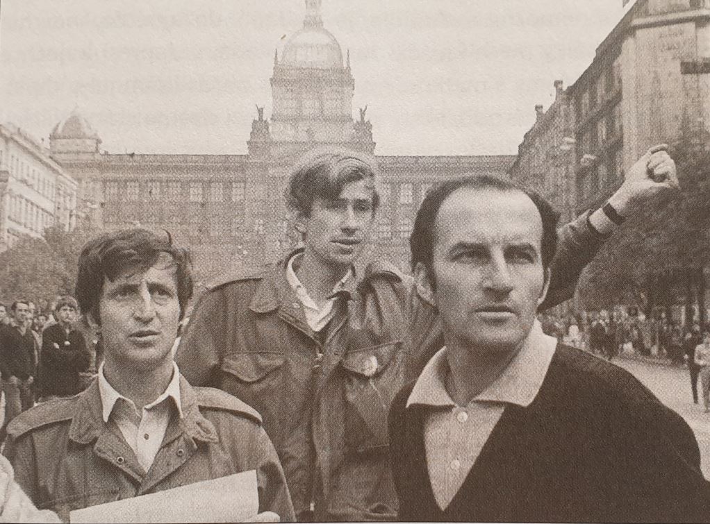 Václav Táborský with architect Jan Kaplický and singer Pavel Bobek at Wenceslas Square in Prague, August 21st, 1968