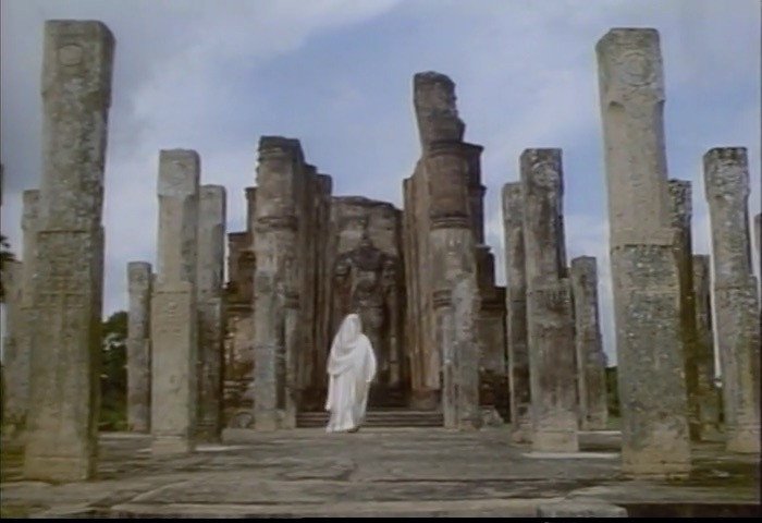 From the film Inbetween (dir. Sankofa Film & Video Collective, Robert Crusz, 1992). Source Ji.hlava IDFF