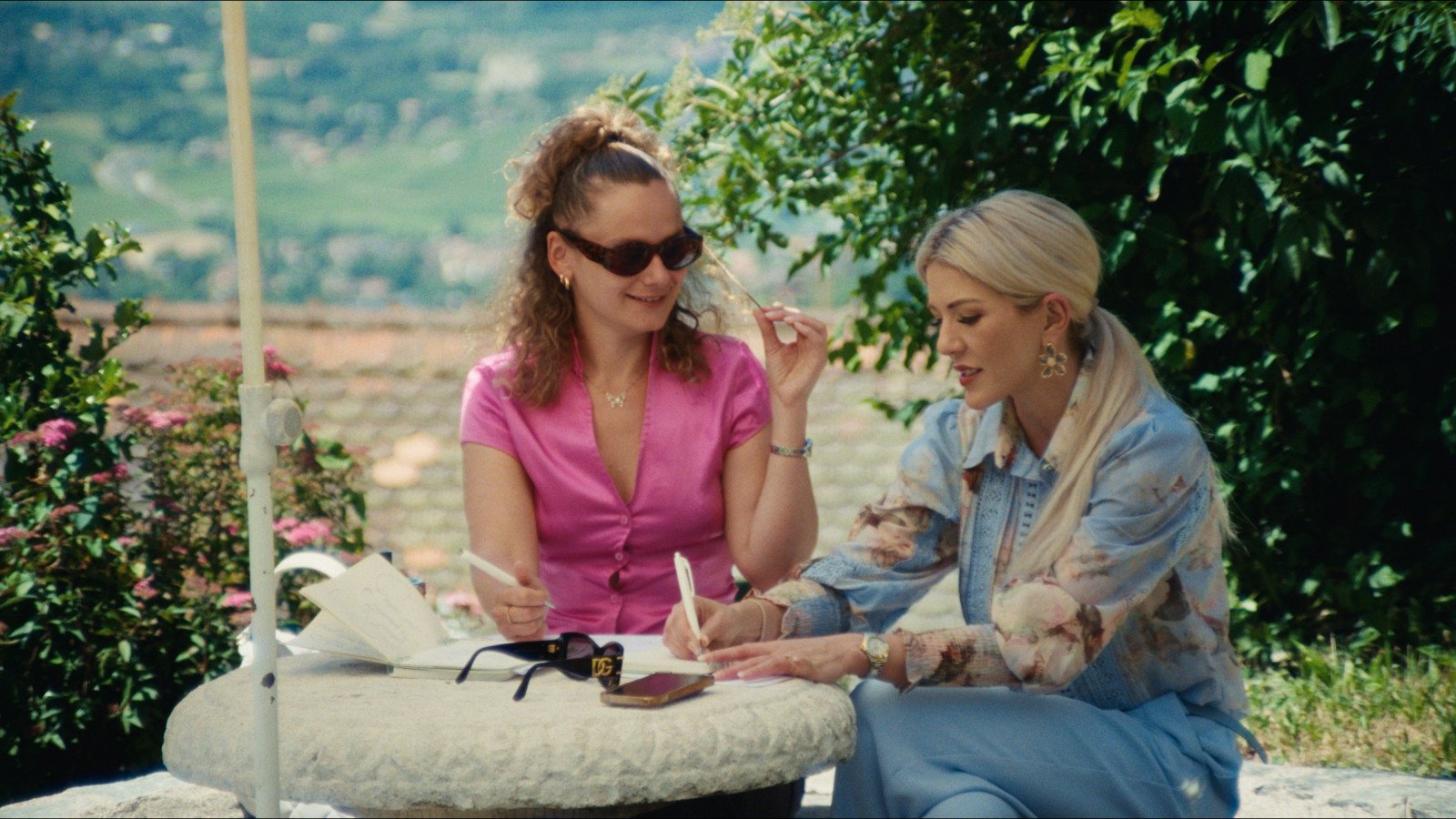 From <b><i>Small talk</b></i> (by Mateo Ybarra, 2026). Source Ji.hlava IDFF